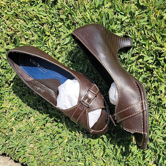 Cute Comfy Pumps - Picture 3 of 6